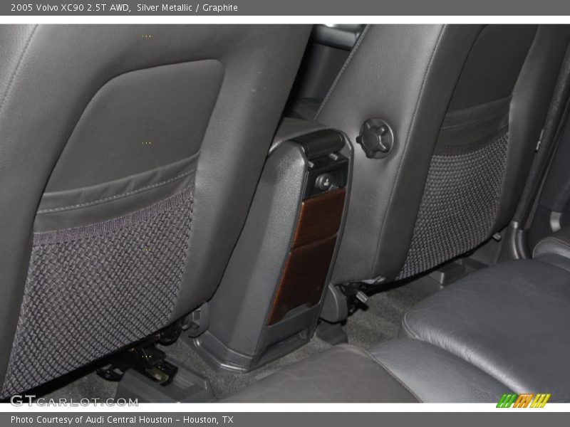 Silver Metallic / Graphite 2005 Volvo XC90 2.5T AWD