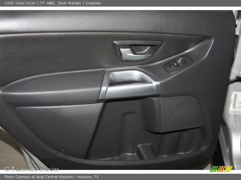 Silver Metallic / Graphite 2005 Volvo XC90 2.5T AWD