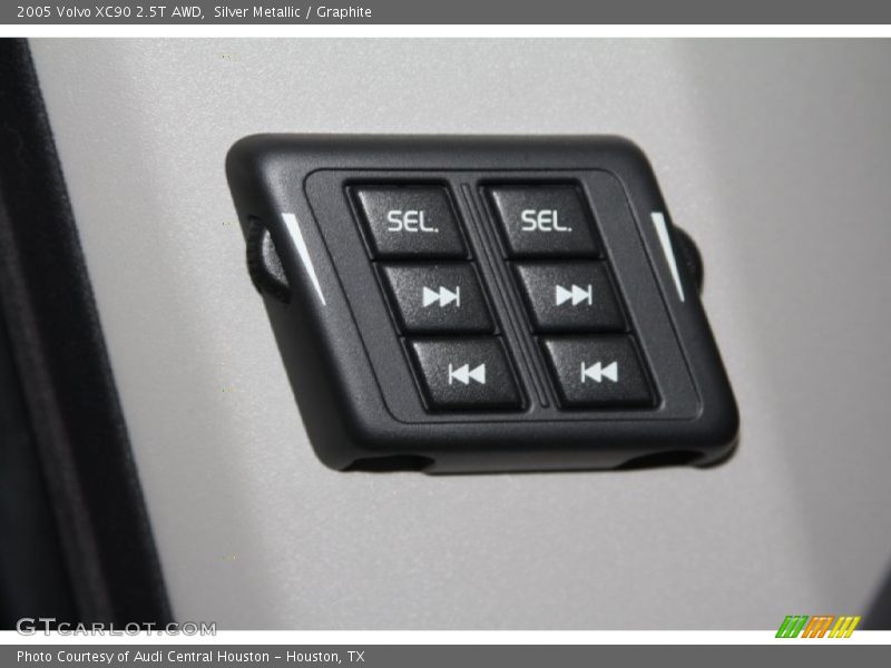 Silver Metallic / Graphite 2005 Volvo XC90 2.5T AWD