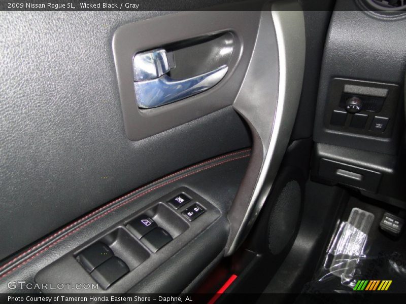 Wicked Black / Gray 2009 Nissan Rogue SL