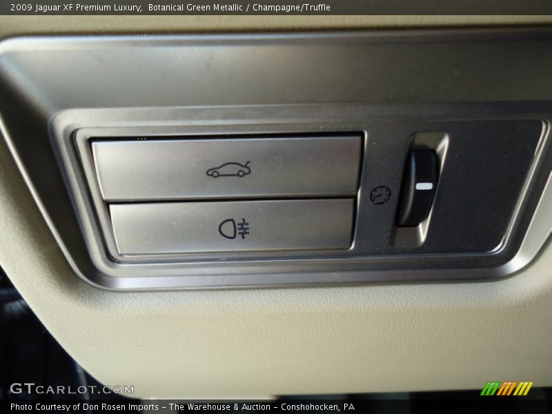 Botanical Green Metallic / Champagne/Truffle 2009 Jaguar XF Premium Luxury