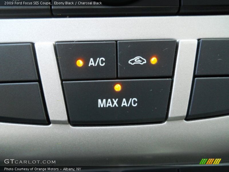 Ebony Black / Charcoal Black 2009 Ford Focus SES Coupe