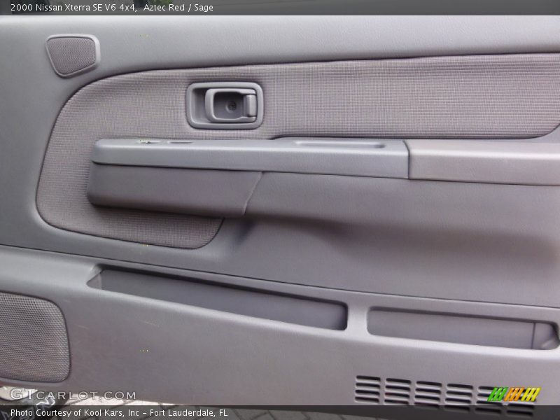 Aztec Red / Sage 2000 Nissan Xterra SE V6 4x4