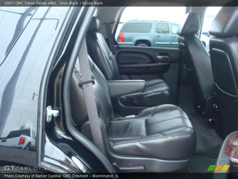Onyx Black / Ebony Black 2007 GMC Yukon Denali AWD