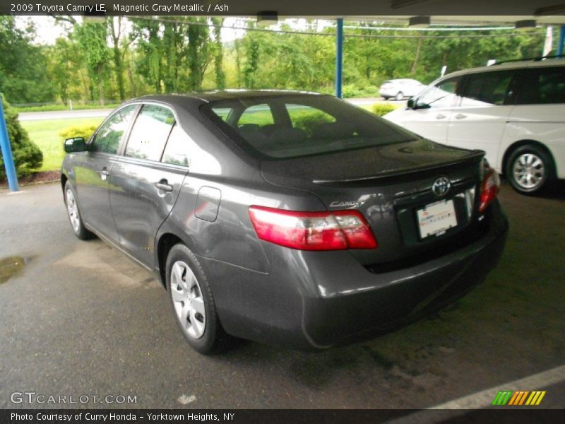 Magnetic Gray Metallic / Ash 2009 Toyota Camry LE