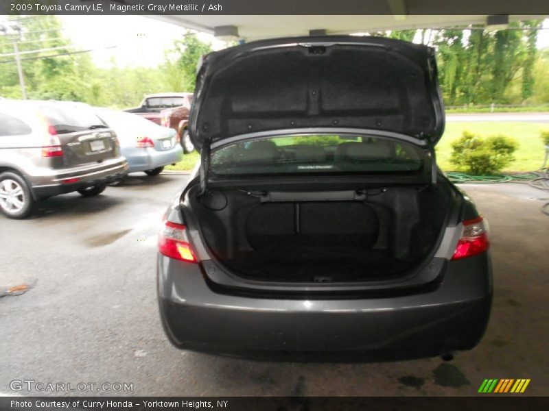 Magnetic Gray Metallic / Ash 2009 Toyota Camry LE