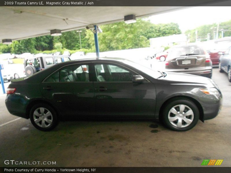 Magnetic Gray Metallic / Ash 2009 Toyota Camry LE