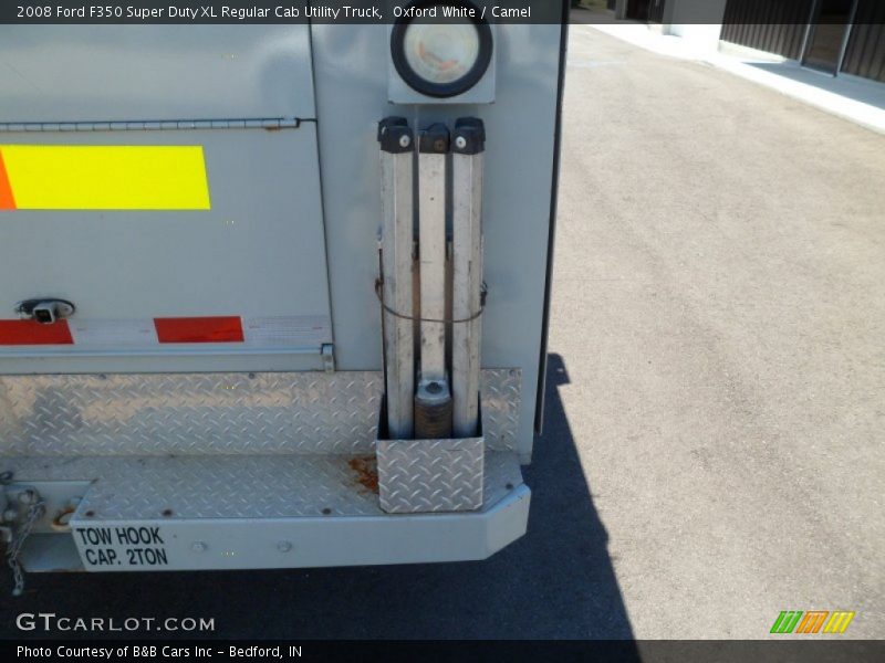 Oxford White / Camel 2008 Ford F350 Super Duty XL Regular Cab Utility Truck