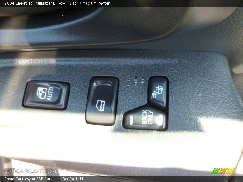 Black / Medium Pewter 2004 Chevrolet TrailBlazer LT 4x4