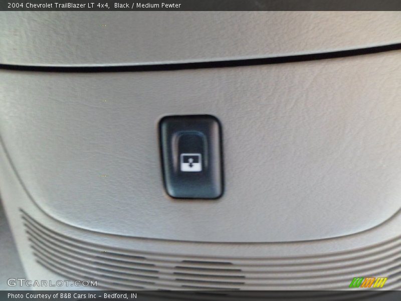 Black / Medium Pewter 2004 Chevrolet TrailBlazer LT 4x4