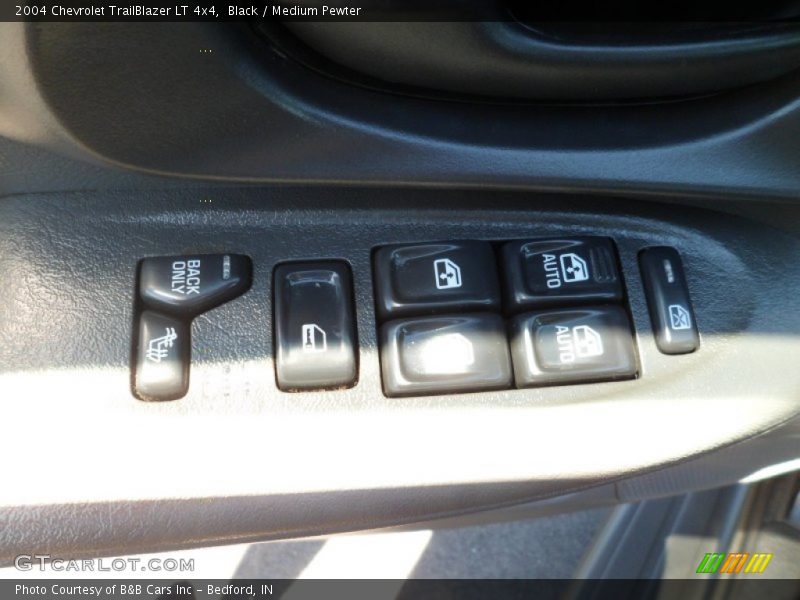 Black / Medium Pewter 2004 Chevrolet TrailBlazer LT 4x4