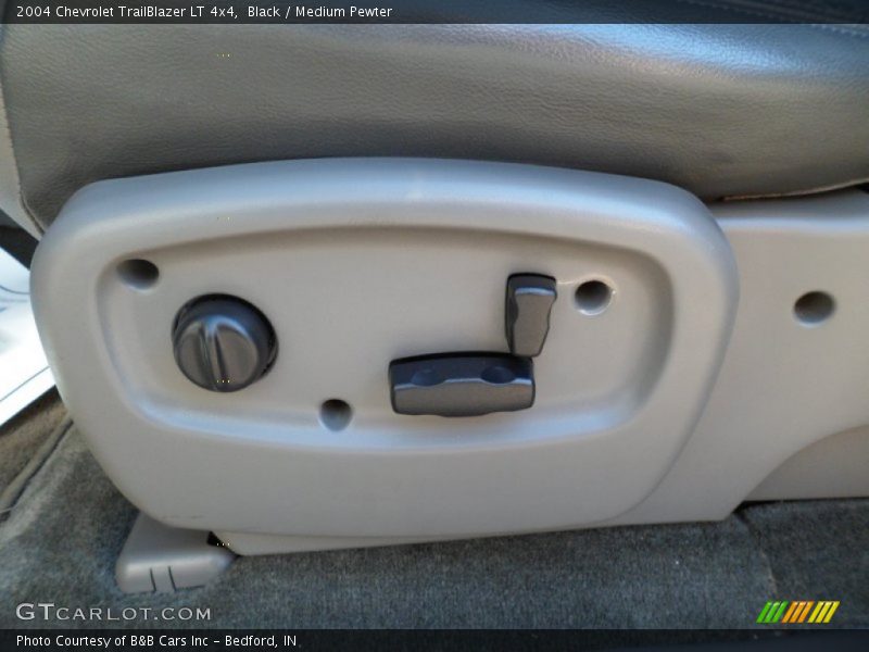 Black / Medium Pewter 2004 Chevrolet TrailBlazer LT 4x4