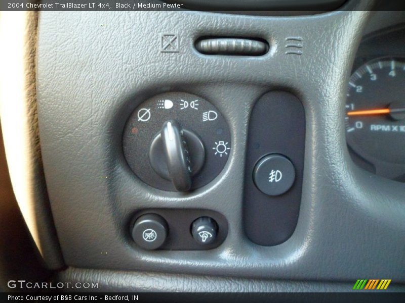 Black / Medium Pewter 2004 Chevrolet TrailBlazer LT 4x4