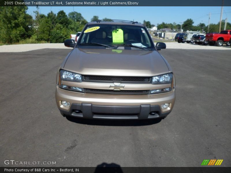 Sandstone Metallic / Light Cashmere/Ebony 2005 Chevrolet TrailBlazer LT 4x4