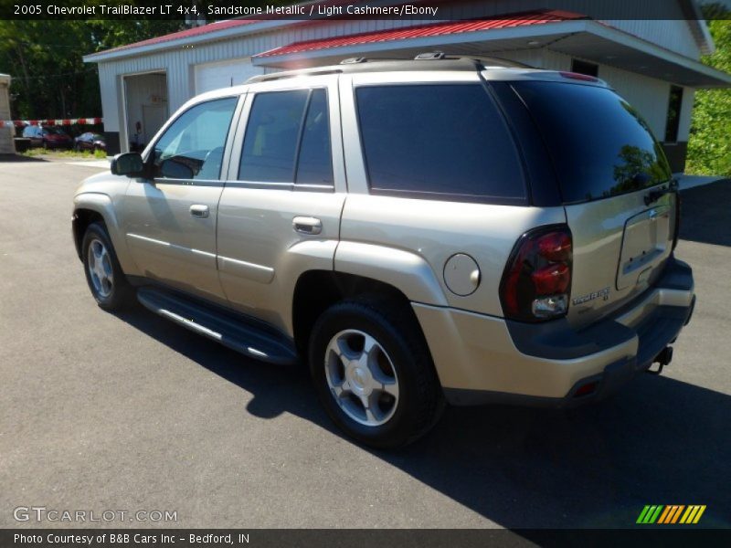 Sandstone Metallic / Light Cashmere/Ebony 2005 Chevrolet TrailBlazer LT 4x4