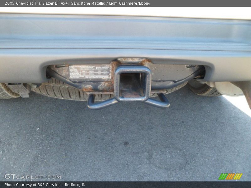 Sandstone Metallic / Light Cashmere/Ebony 2005 Chevrolet TrailBlazer LT 4x4