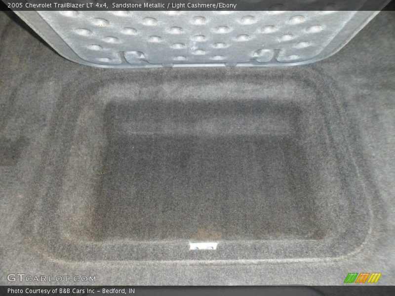 Sandstone Metallic / Light Cashmere/Ebony 2005 Chevrolet TrailBlazer LT 4x4
