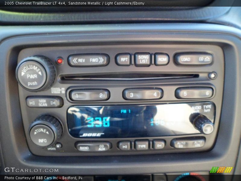 Sandstone Metallic / Light Cashmere/Ebony 2005 Chevrolet TrailBlazer LT 4x4