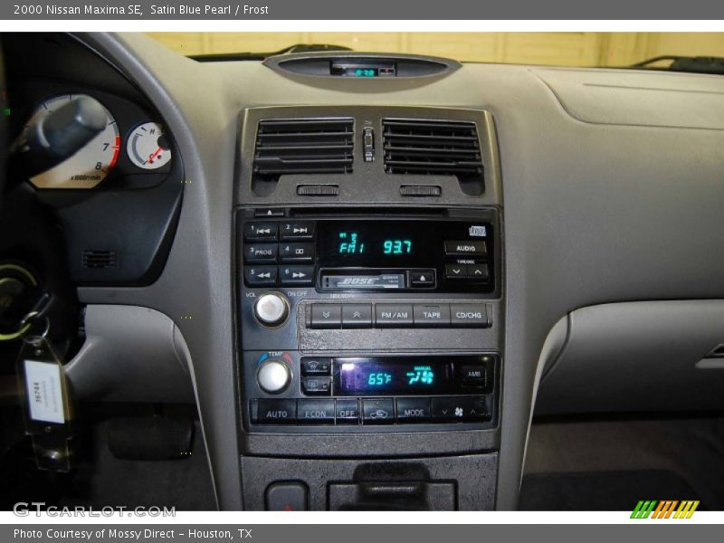 Satin Blue Pearl / Frost 2000 Nissan Maxima SE