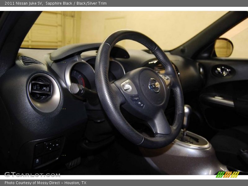 Sapphire Black / Black/Silver Trim 2011 Nissan Juke SV
