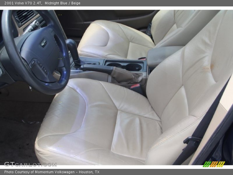 Midnight Blue / Beige 2001 Volvo V70 2.4T