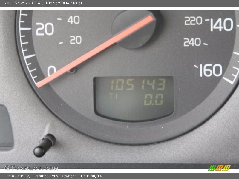 Midnight Blue / Beige 2001 Volvo V70 2.4T