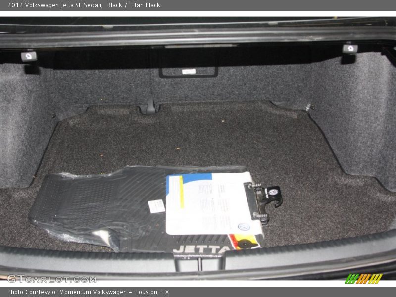 Black / Titan Black 2012 Volkswagen Jetta SE Sedan