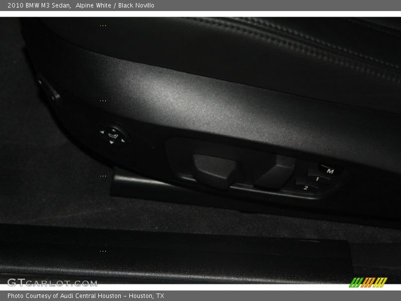 Alpine White / Black Novillo 2010 BMW M3 Sedan