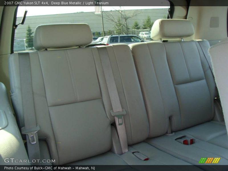 Deep Blue Metallic / Light Titanium 2007 GMC Yukon SLT 4x4