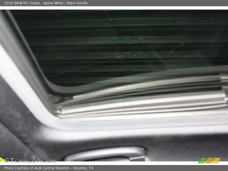 Alpine White / Black Novillo 2010 BMW M3 Sedan