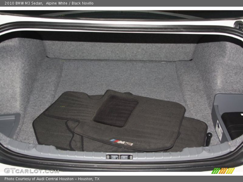  2010 M3 Sedan Trunk
