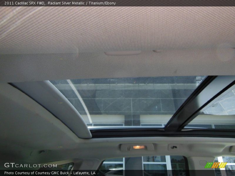 Radiant Silver Metallic / Titanium/Ebony 2011 Cadillac SRX FWD