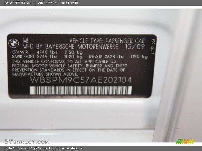 Alpine White / Black Novillo 2010 BMW M3 Sedan