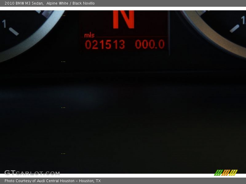 Alpine White / Black Novillo 2010 BMW M3 Sedan