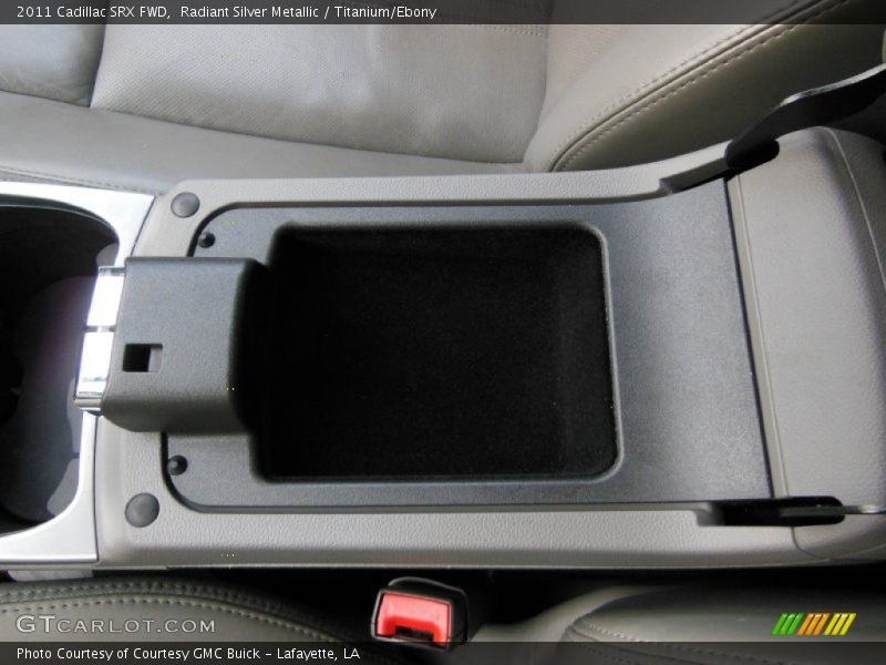 Radiant Silver Metallic / Titanium/Ebony 2011 Cadillac SRX FWD