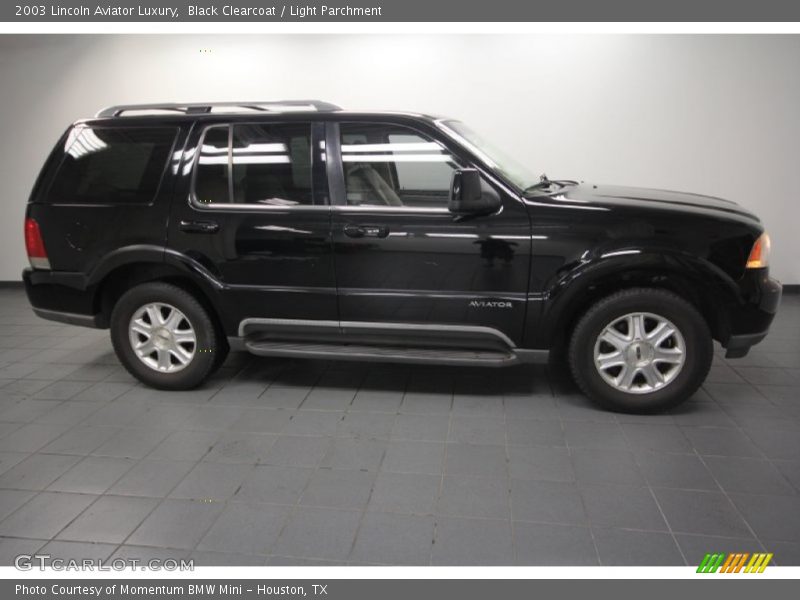 Black Clearcoat / Light Parchment 2003 Lincoln Aviator Luxury