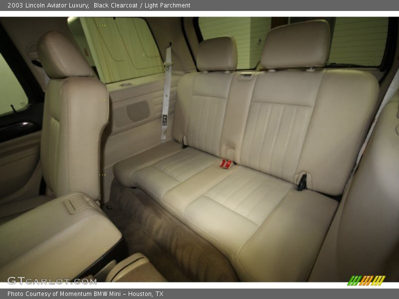 Black Clearcoat / Light Parchment 2003 Lincoln Aviator Luxury