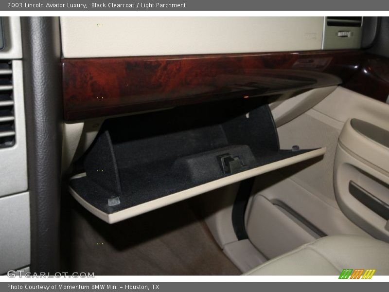 Black Clearcoat / Light Parchment 2003 Lincoln Aviator Luxury
