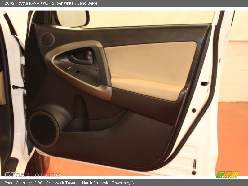 Super White / Sand Beige 2009 Toyota RAV4 4WD