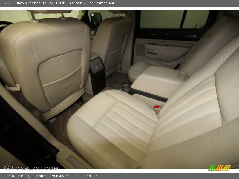 Black Clearcoat / Light Parchment 2003 Lincoln Aviator Luxury