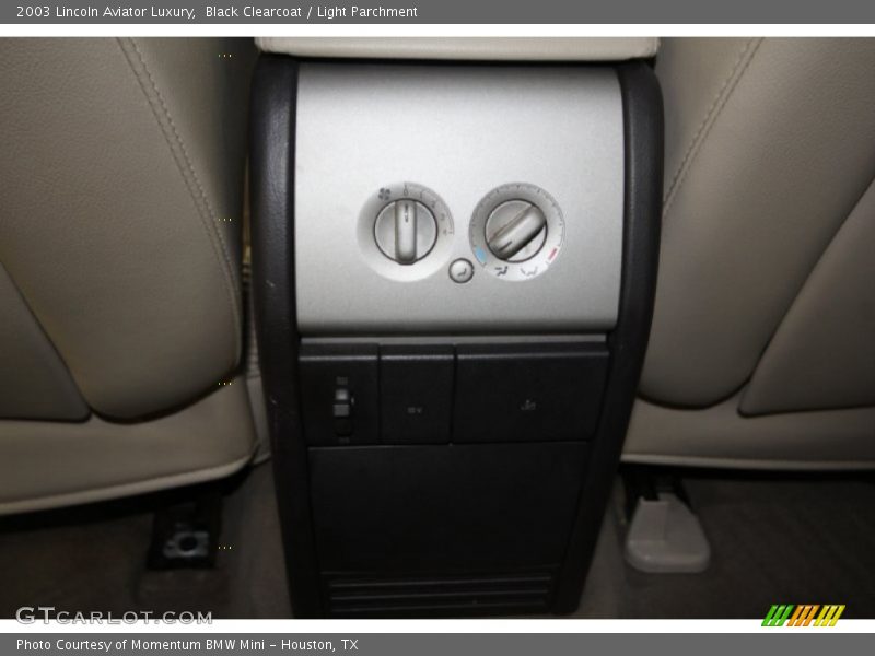 Black Clearcoat / Light Parchment 2003 Lincoln Aviator Luxury
