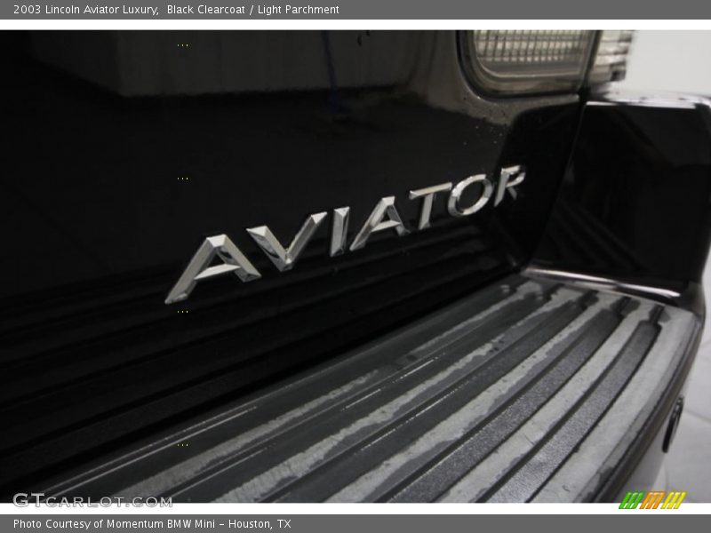 Black Clearcoat / Light Parchment 2003 Lincoln Aviator Luxury