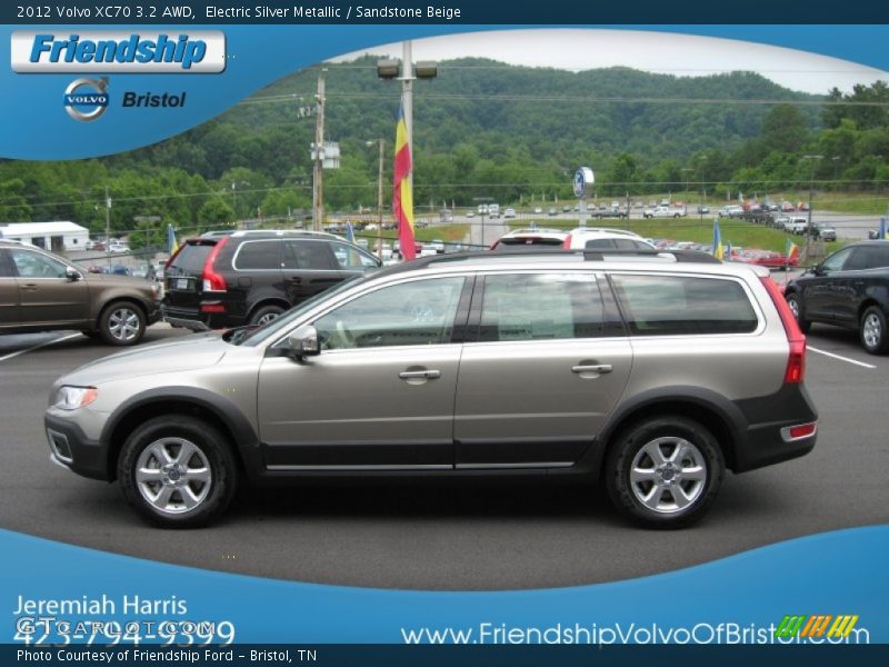 Electric Silver Metallic / Sandstone Beige 2012 Volvo XC70 3.2 AWD
