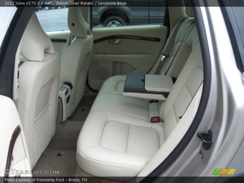  2012 XC70 3.2 AWD Sandstone Beige Interior