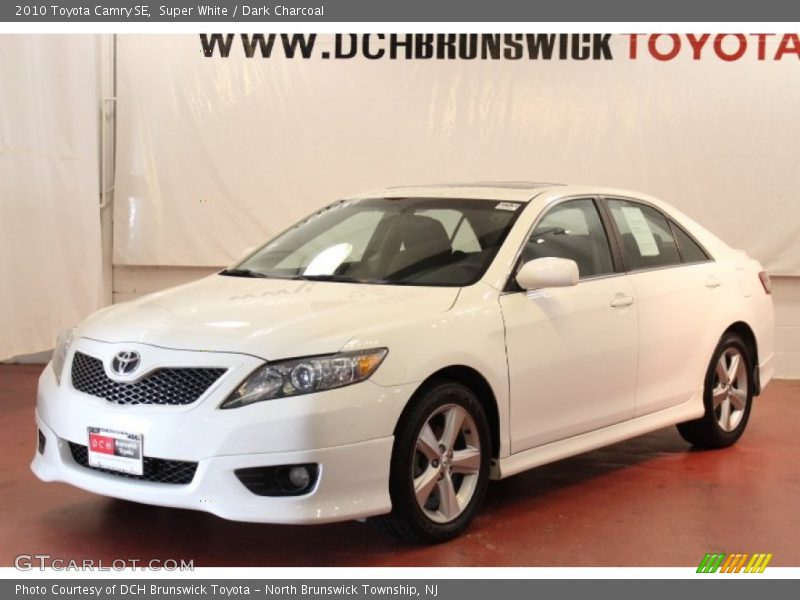 Super White / Dark Charcoal 2010 Toyota Camry SE