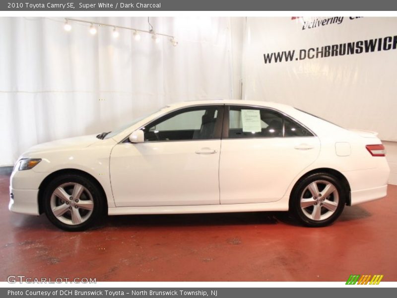 Super White / Dark Charcoal 2010 Toyota Camry SE