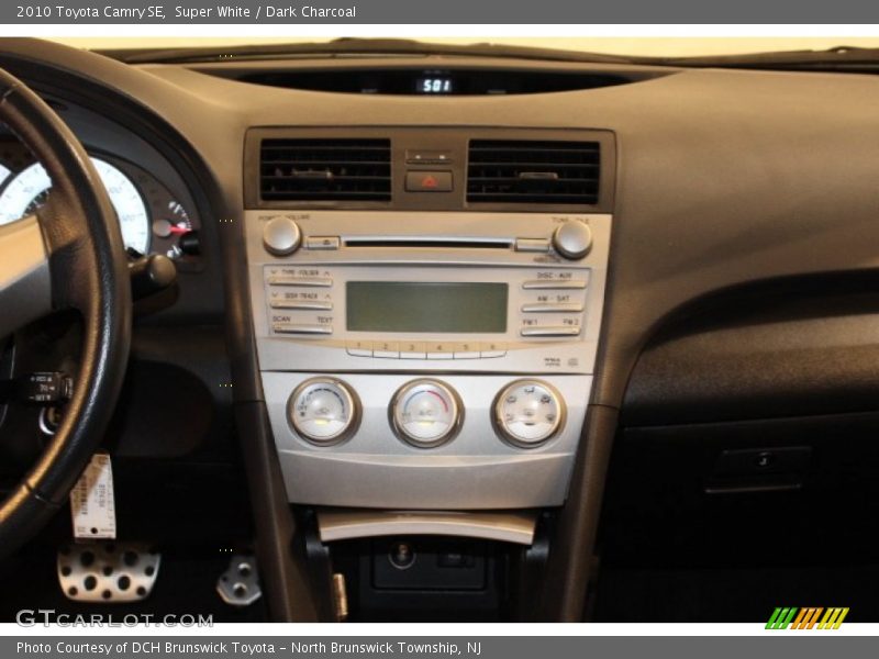 Super White / Dark Charcoal 2010 Toyota Camry SE