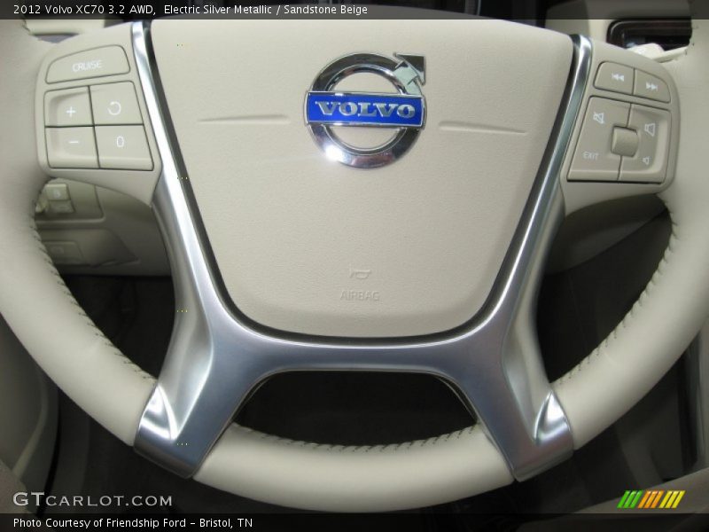 Electric Silver Metallic / Sandstone Beige 2012 Volvo XC70 3.2 AWD