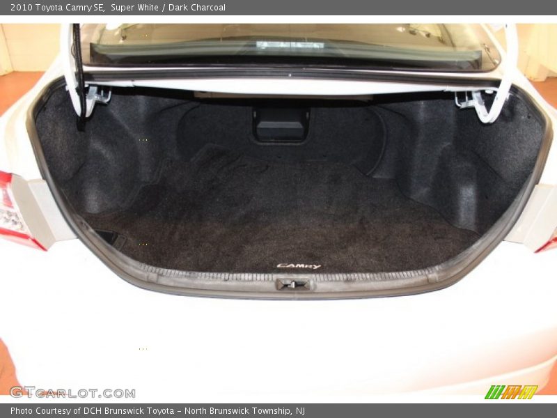Super White / Dark Charcoal 2010 Toyota Camry SE