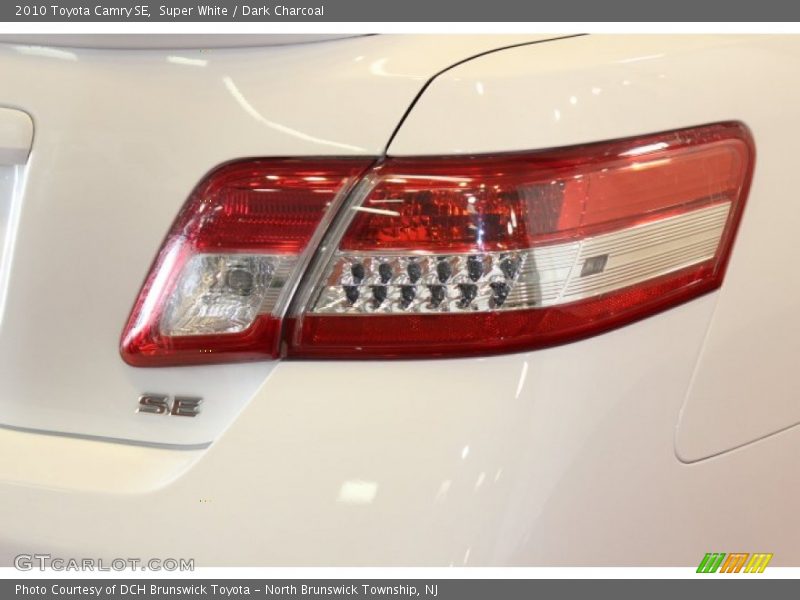 Super White / Dark Charcoal 2010 Toyota Camry SE